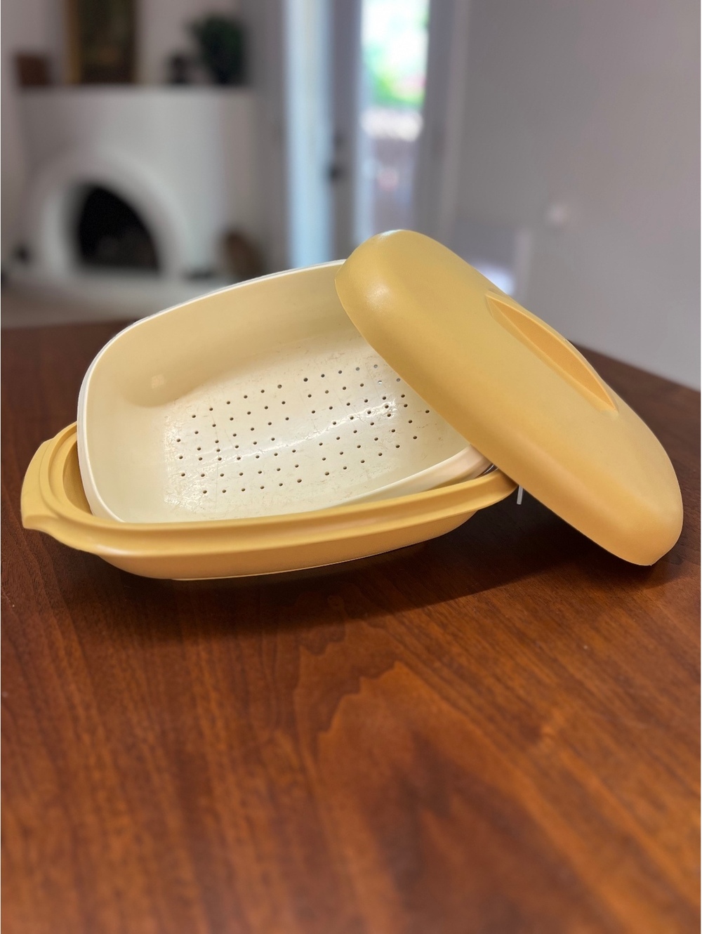 Vtg Tupperware 1273 Microwave Vegetable Rice Steamer Gold